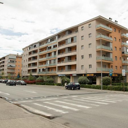 City Kvart Na Dan 波德戈里察 外观 照片